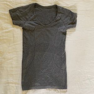 Lululemon Short Sleeve top